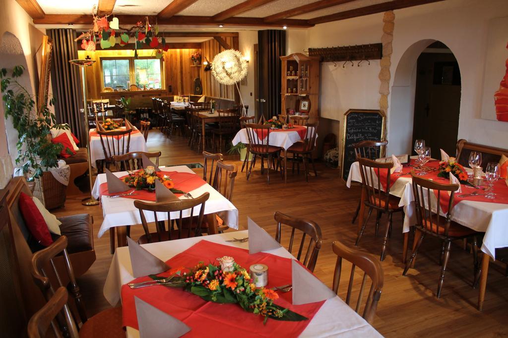 Antjes Schmankerlhotel Und Restaurant Trostau ภายนอก รูปภาพ