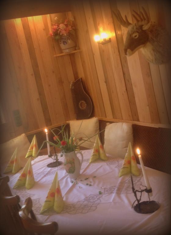 Antjes Schmankerlhotel Und Restaurant Trostau ภายนอก รูปภาพ
