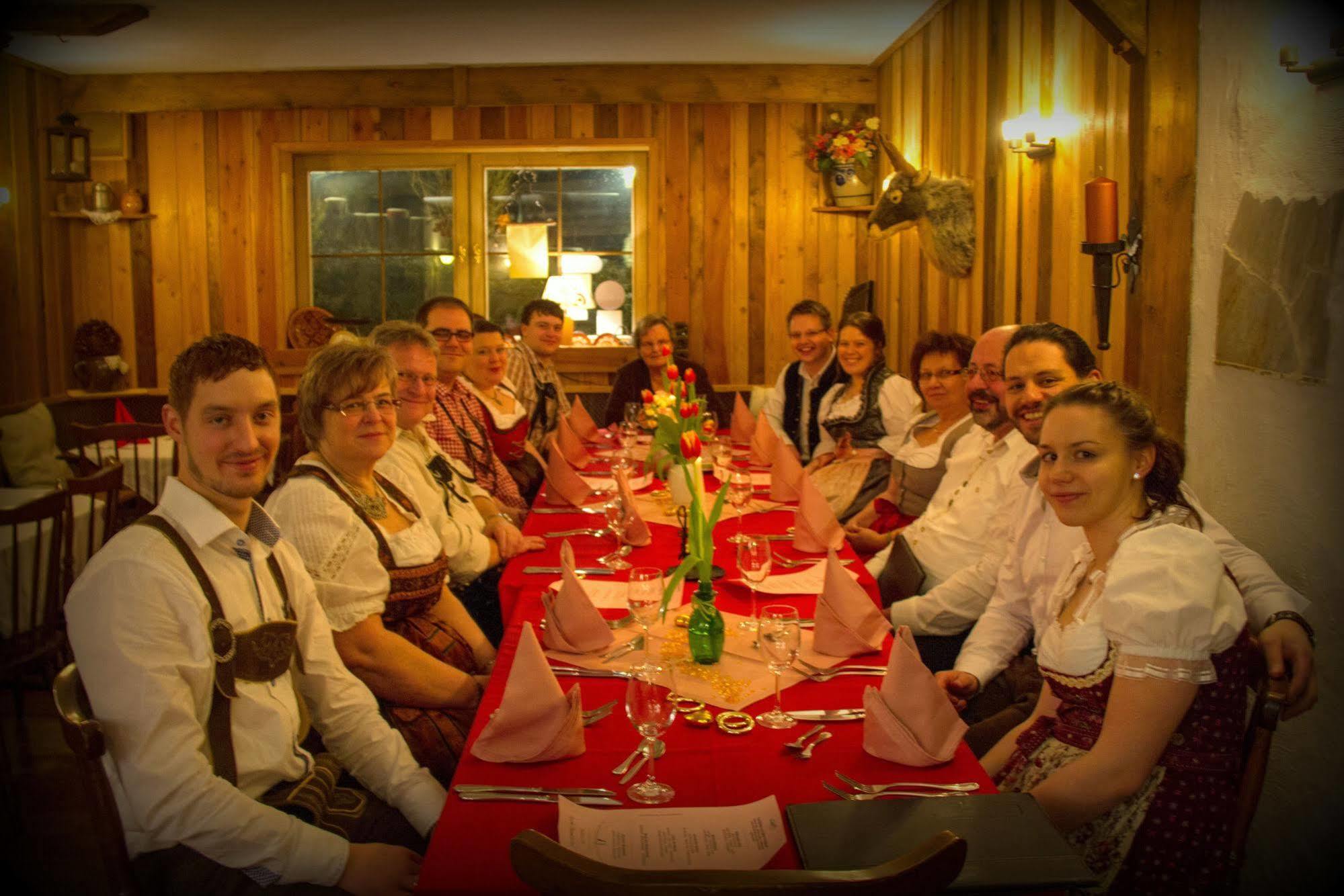 Antjes Schmankerlhotel Und Restaurant Trostau ภายนอก รูปภาพ