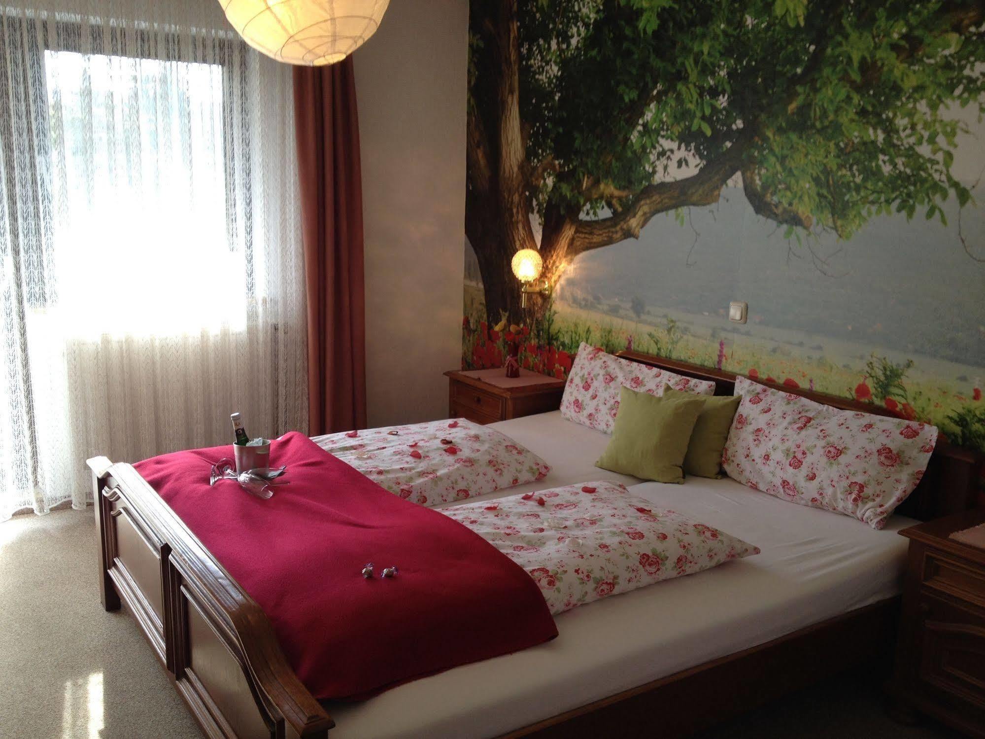 Antjes Schmankerlhotel Und Restaurant Trostau ภายนอก รูปภาพ