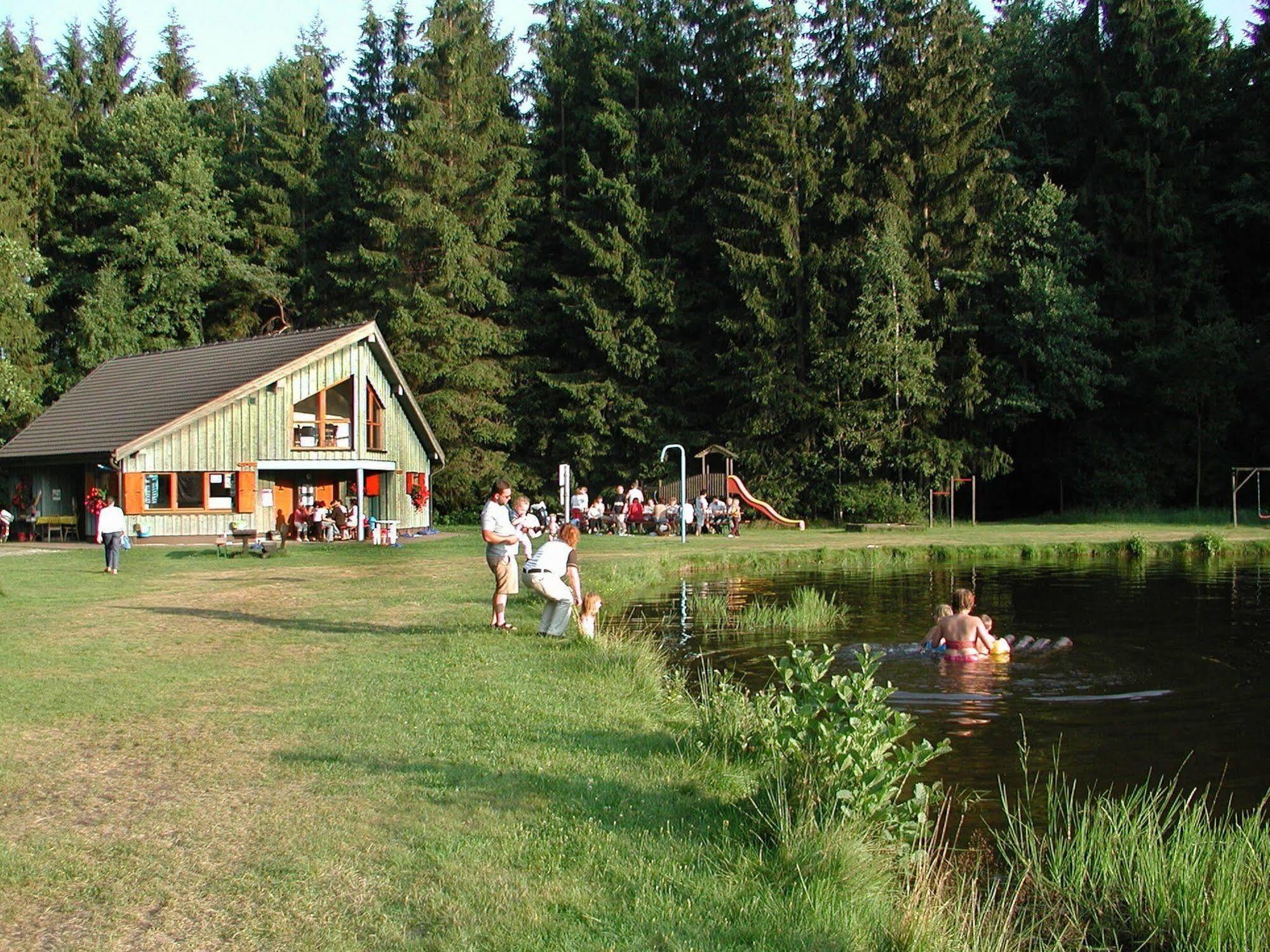 Antjes Schmankerlhotel Und Restaurant Trostau ภายนอก รูปภาพ