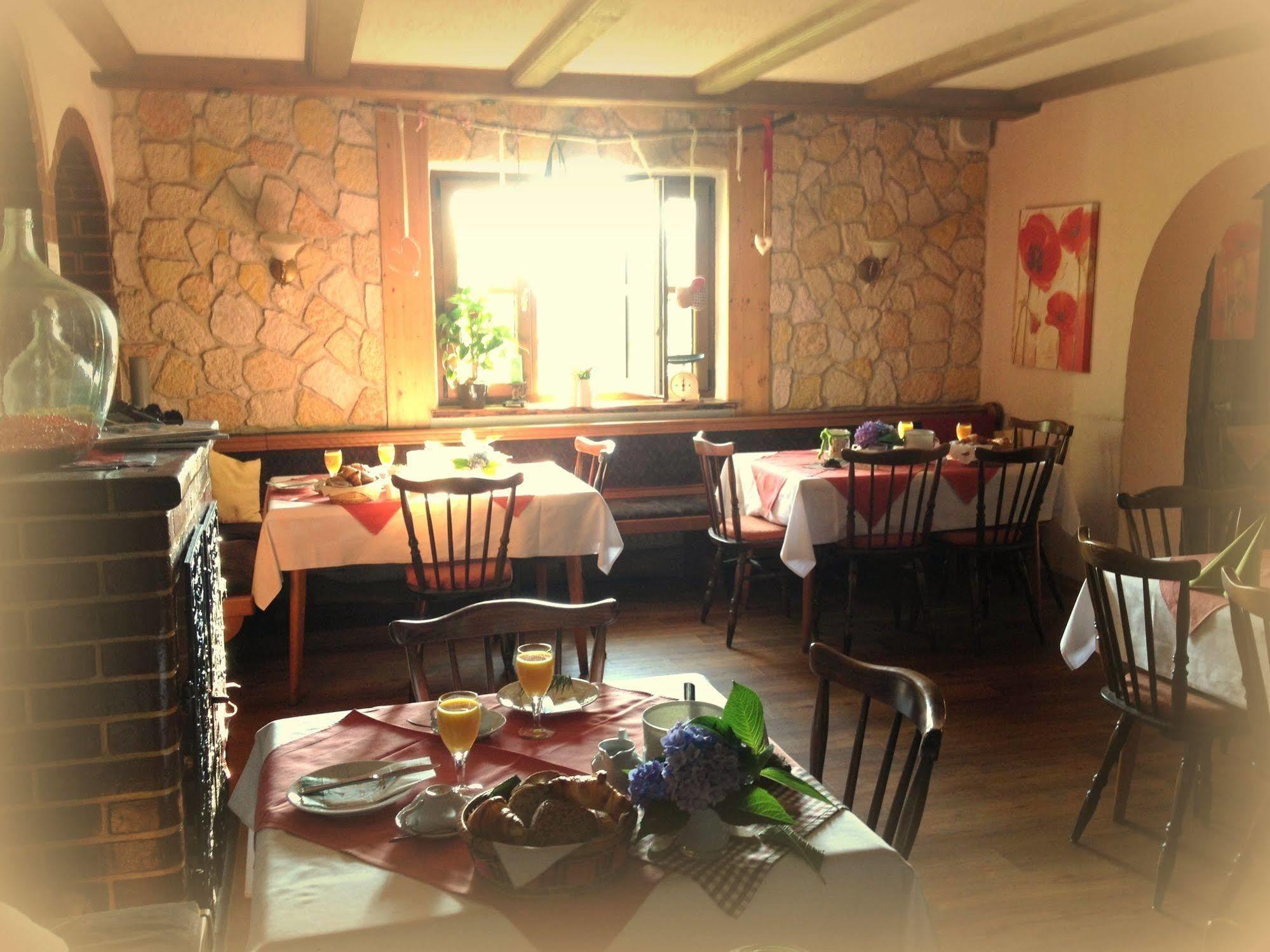 Antjes Schmankerlhotel Und Restaurant Trostau ภายนอก รูปภาพ