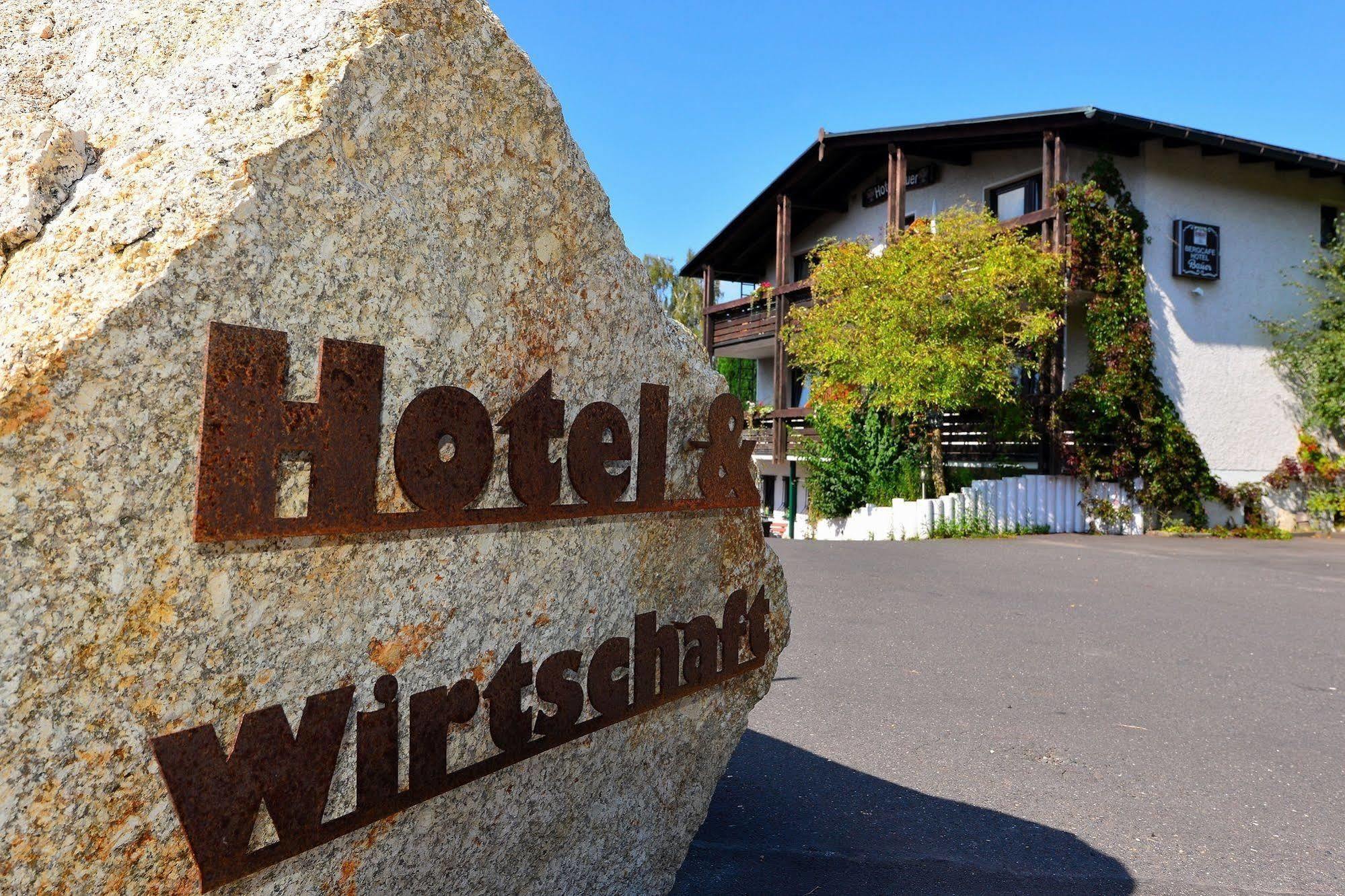 Antjes Schmankerlhotel Und Restaurant Trostau ภายนอก รูปภาพ