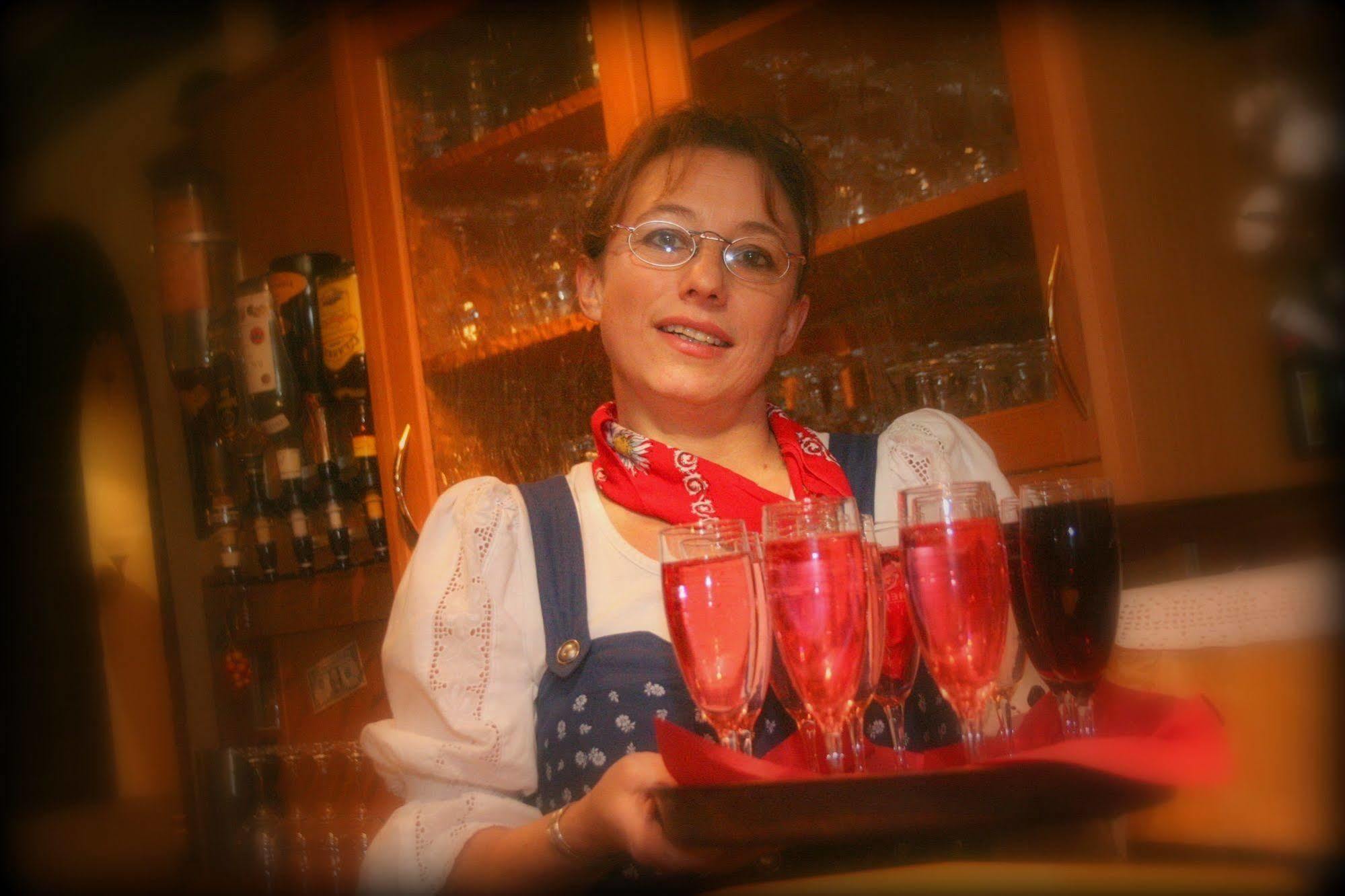 Antjes Schmankerlhotel Und Restaurant Trostau ภายนอก รูปภาพ
