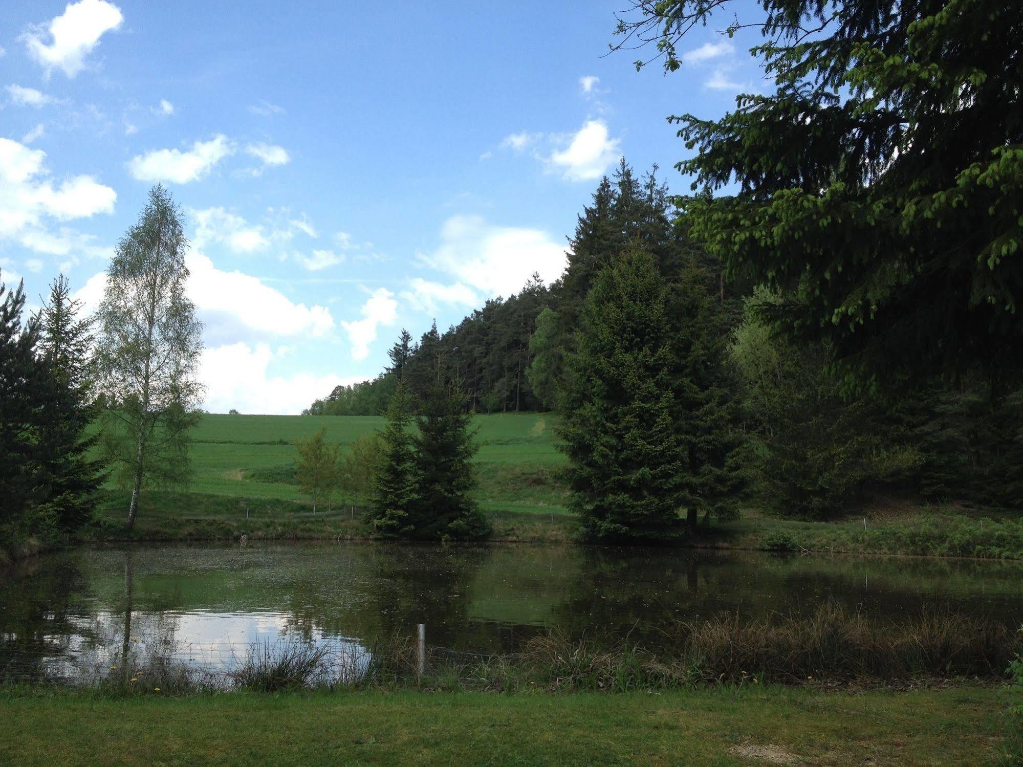 Antjes Schmankerlhotel Und Restaurant Trostau ภายนอก รูปภาพ